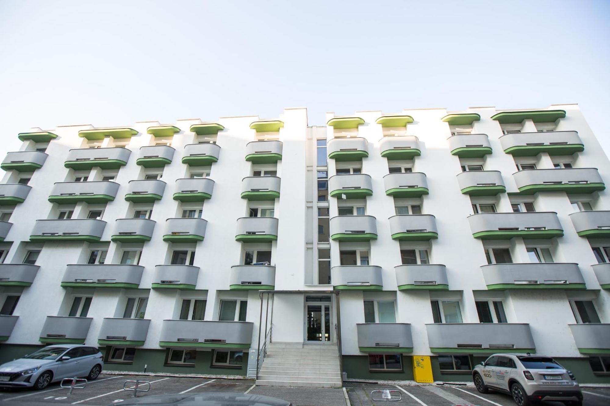Apartment Near The Ondrej Nepela Winter Stadium Pozsony Kültér fotó